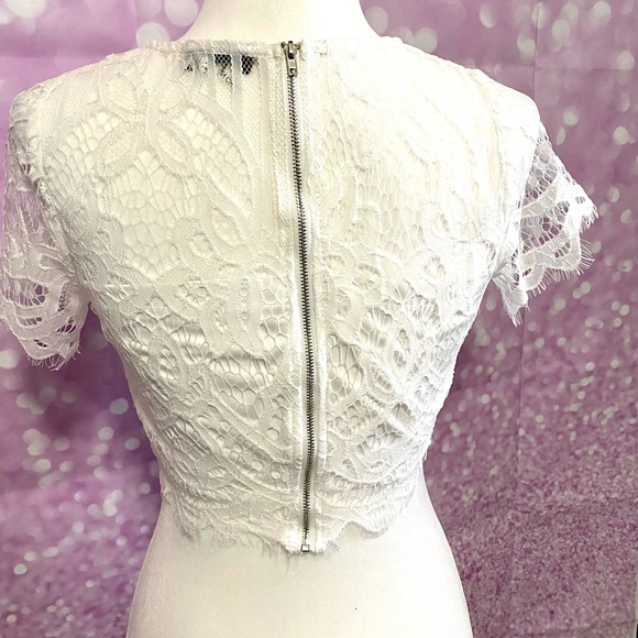 Lacey crop top, white, lined, full back zipper, NWOT - Picture 3 of 13